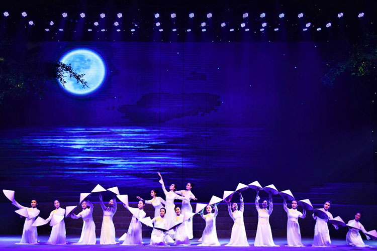 Vé Xem Charming Danang Show, Đà Nẵng