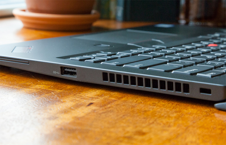Laptop Lenovo ThinkPad T480s 20L7S00V00 Core i7-8550U/Free Dos (14 inch) - Hàng Chính Hãng (Black)