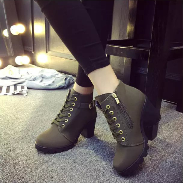 Boot nữ cổ ngắn cá tính màu xanh rêu GBN2702