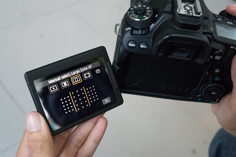 Máy ảnh Canon EOS 80D + Lens EF-S 18 - 135mm IS USM (Lê Bảo Minh)