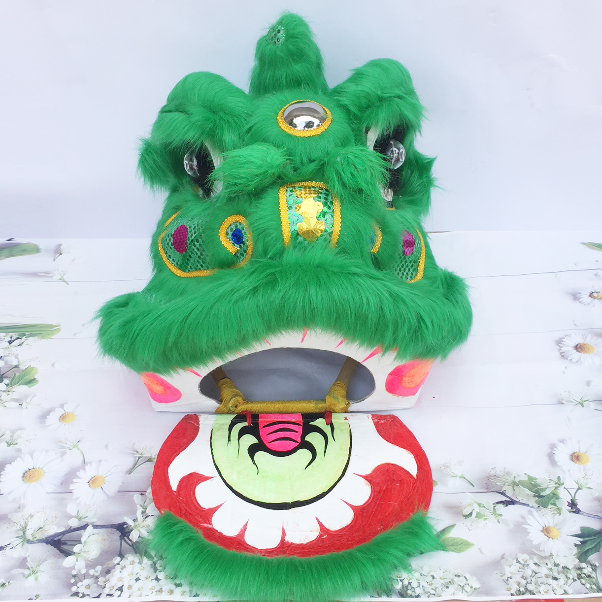 Đầu lân trung thu có đèn cỡ đại 57cm x 54cm x 53cm - Màu xanh lá 