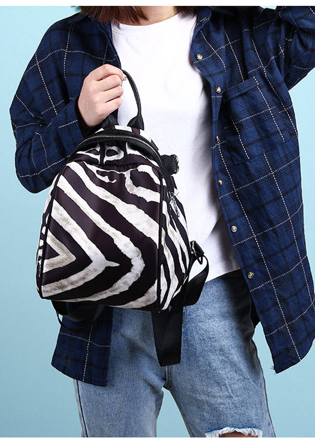 Balo vải dù nữ sọc trắng đen thời trang THB176