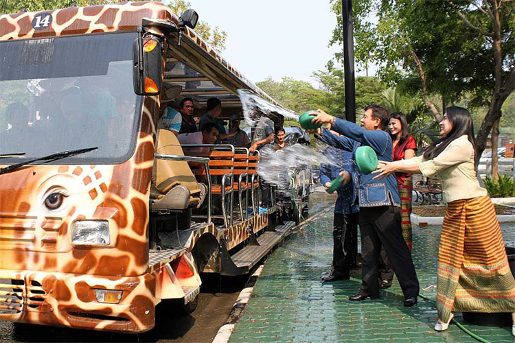 Vé Tham Quan Chiang Mai Night Safari, Thái Lan Ban Ngày (15:00 - 16:30)