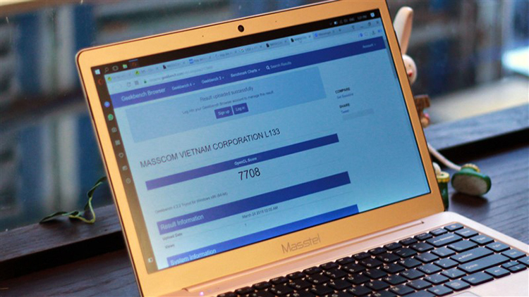 Laptop Masstel L133